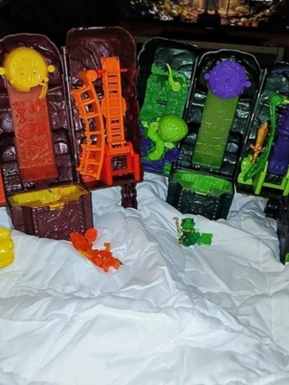 Moose Toys Treasure X Lost Lands Skull Island Skull Temple Mega Playset Temple